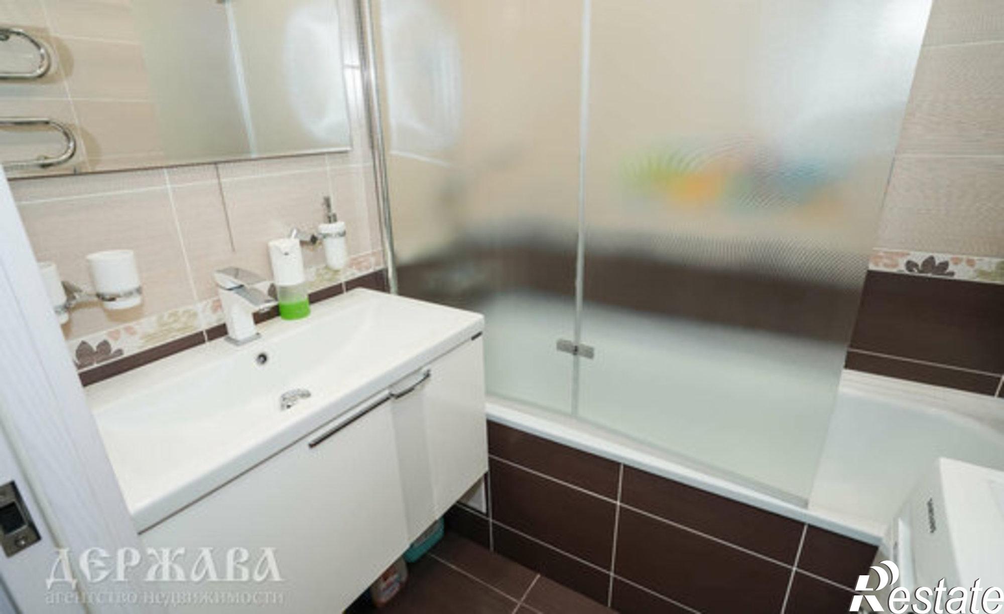 Купить квартиру за 8 200 000 рублей на Старый Оскол, микрорайон Дубрава, квартал 3, 12