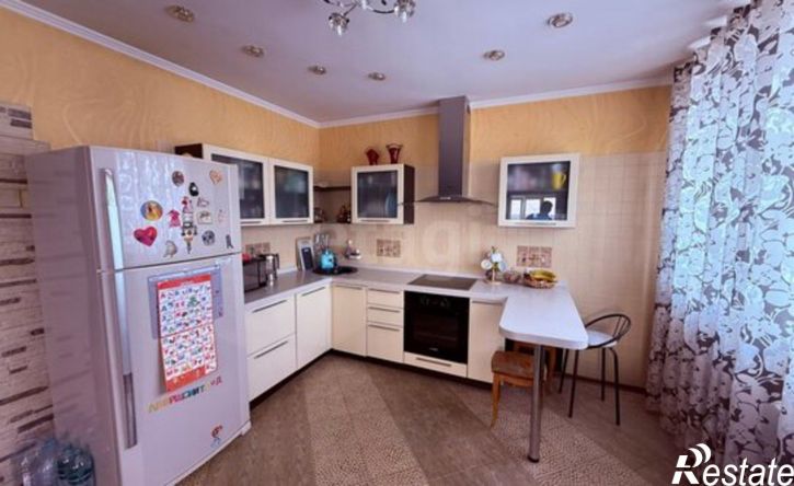 3-комн квартира Старый Оскол, микрорайон Северный, 7