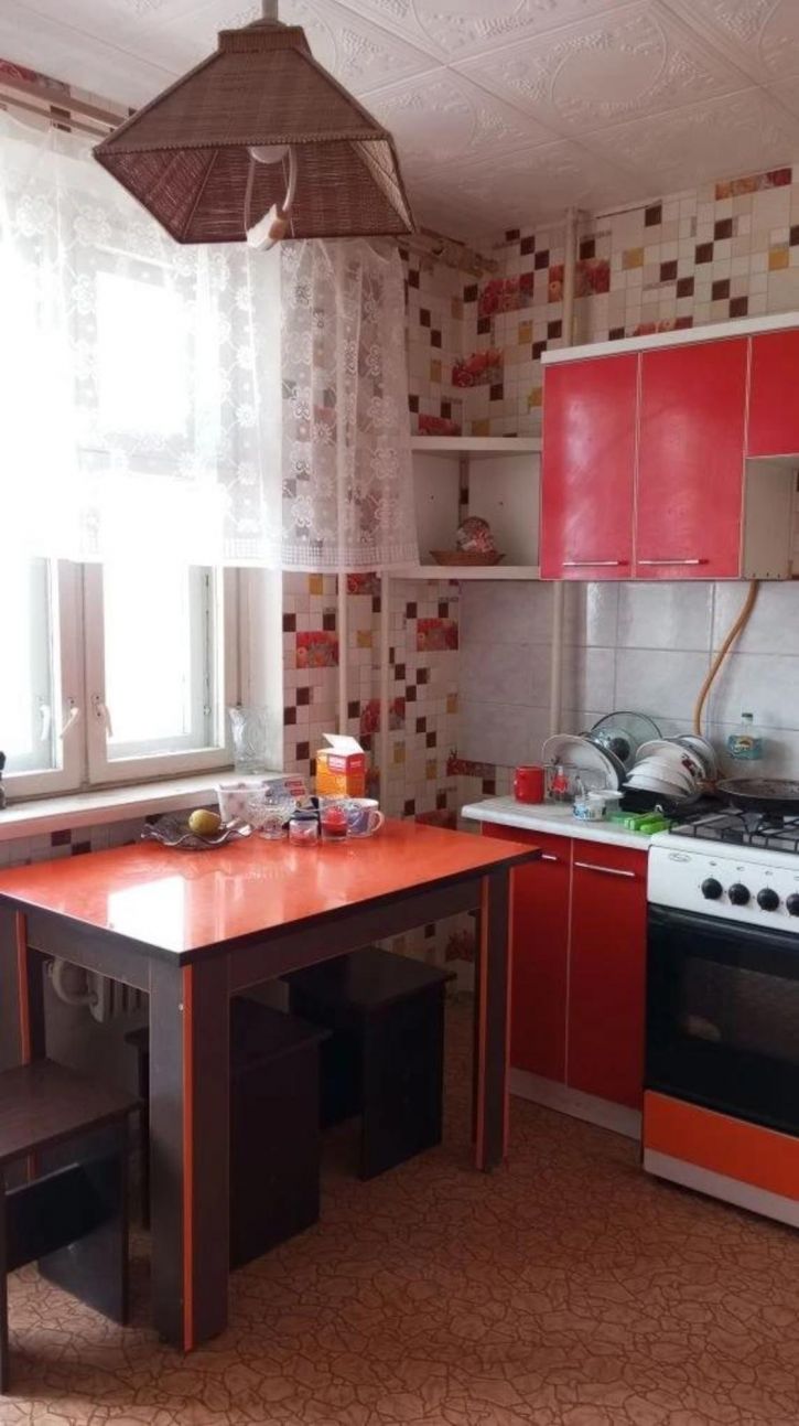 3-комн квартира Конева улица, 8