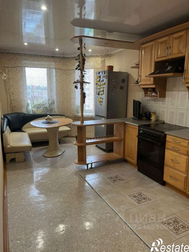 3-комн квартира улица Космонавтов, 1А,  д. 1А
