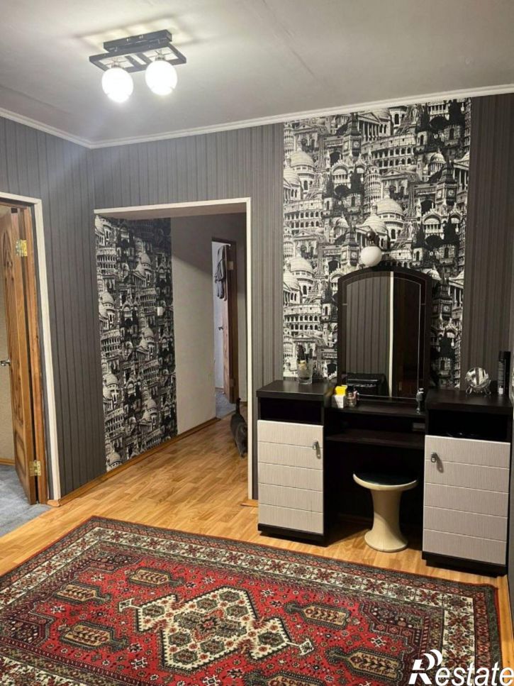 3-комн квартира улица Космонавтов, 1А,  д. 1А