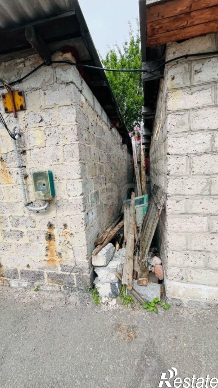 Гараж/парковка Комсомольская улица, 42В,  д. 42В
