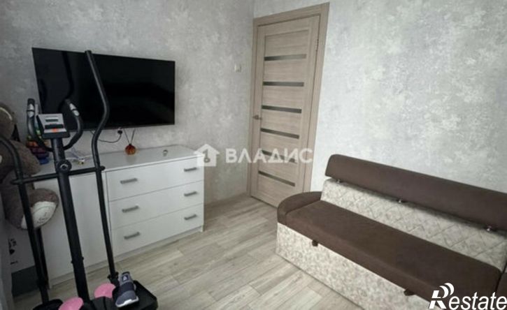 3-комн квартира Белгород, улица Есенина, 46