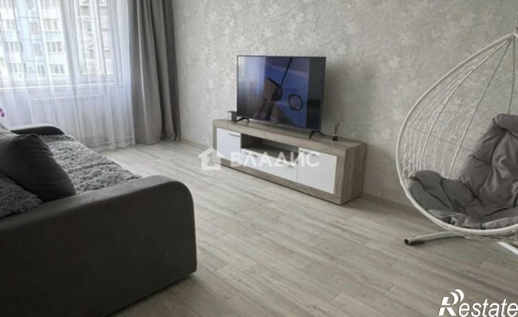 3-комн квартира Белгород, улица Есенина, 46