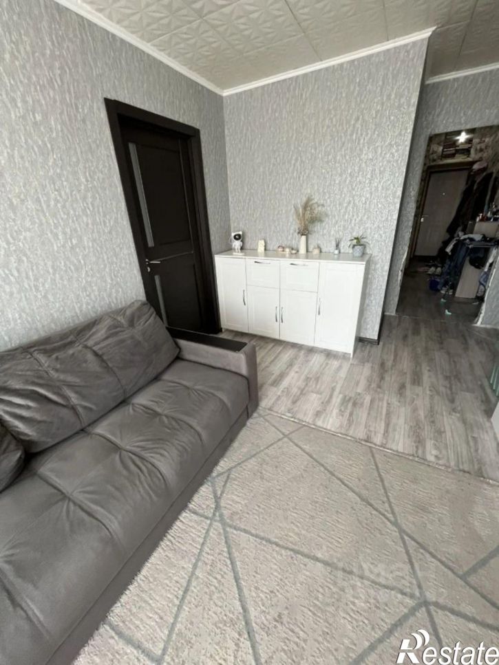 3-комн квартира Губкин, улица Кирова, 1