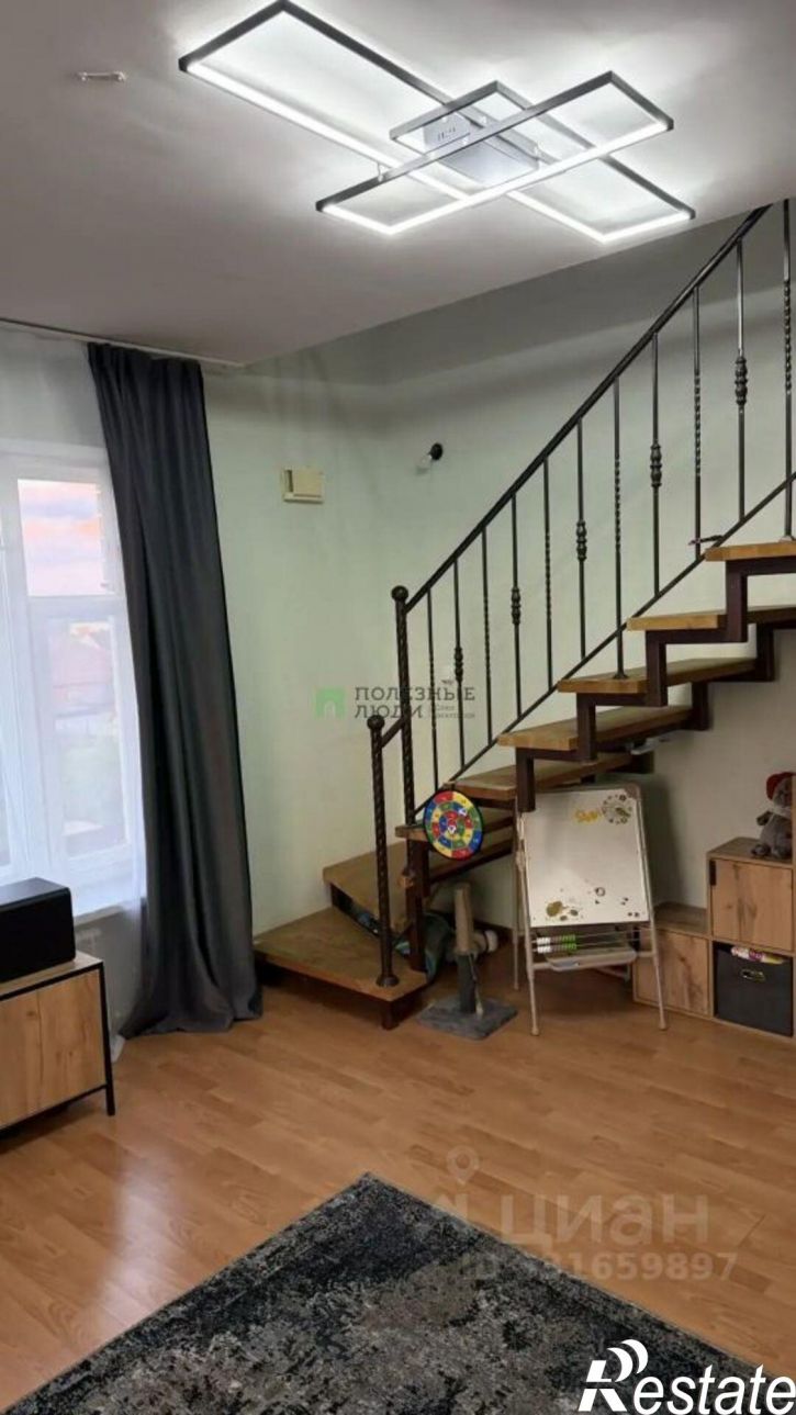 3-комн квартира ул Вересковая, 8,  д. 8