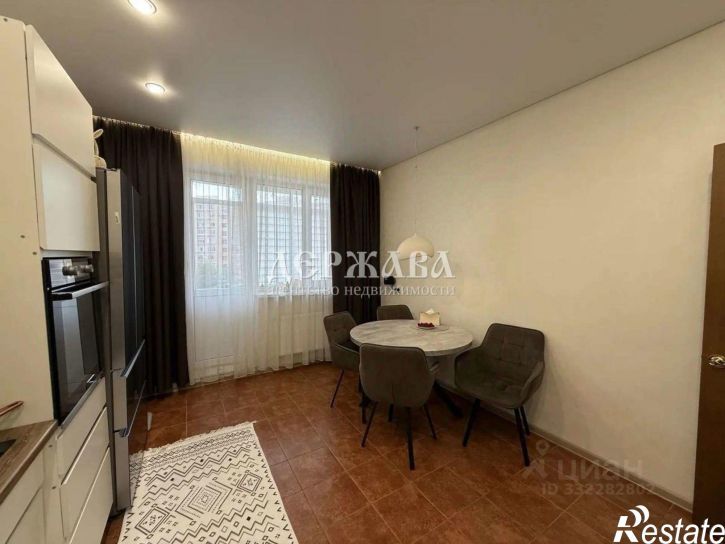 3-комн квартира Степной мкр,дом 25