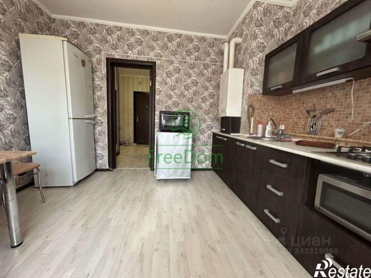 2-комн квартира улица Газовиков,дом 9