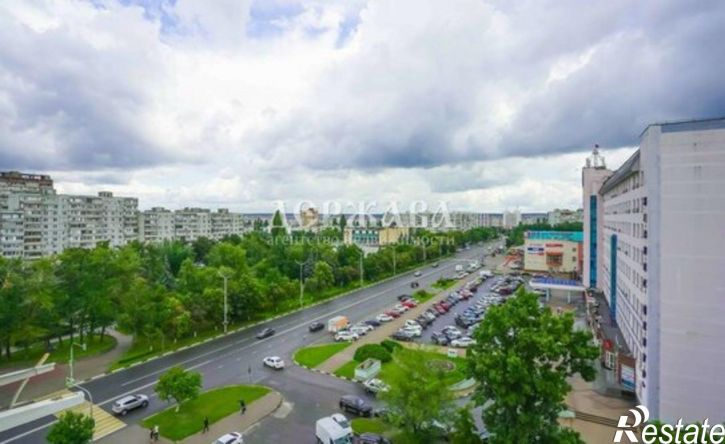 3-комн квартира Старый Оскол, микрорайон Олимпийский, 56