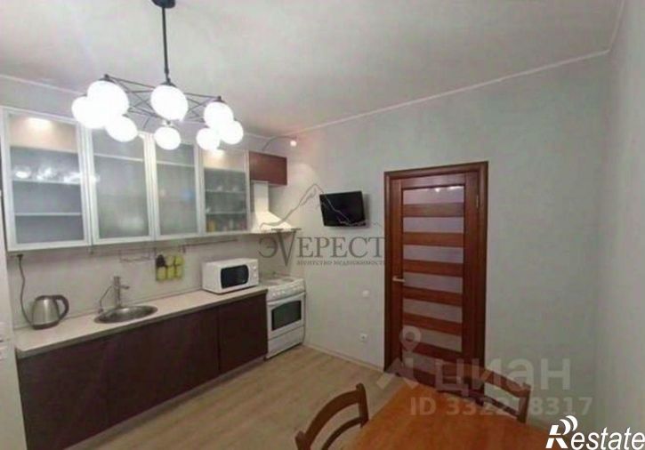 3-комн квартира Степной мкр,дом 6