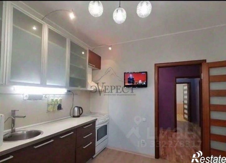 3-комн квартира Степной мкр,дом 6