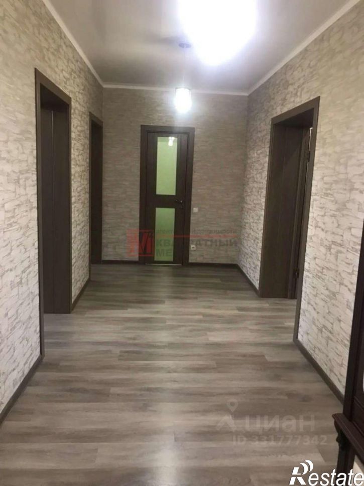 3-комн квартира Степной мкр,дом 5