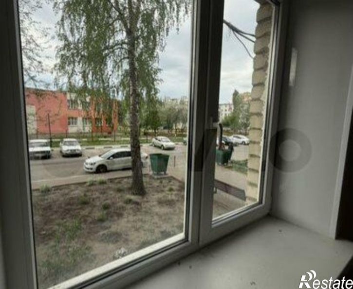 1-комн квартира Старый Оскол, микрорайон Приборостроитель, 53