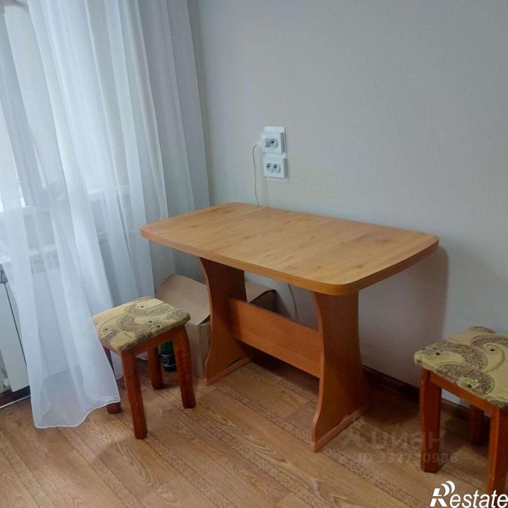 3-комн квартира улица Есенина,дом 50