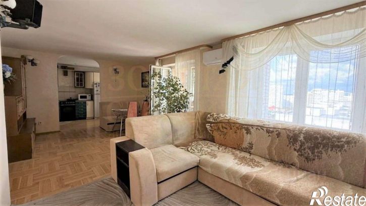 3-комн квартира улица Конева,дом 7