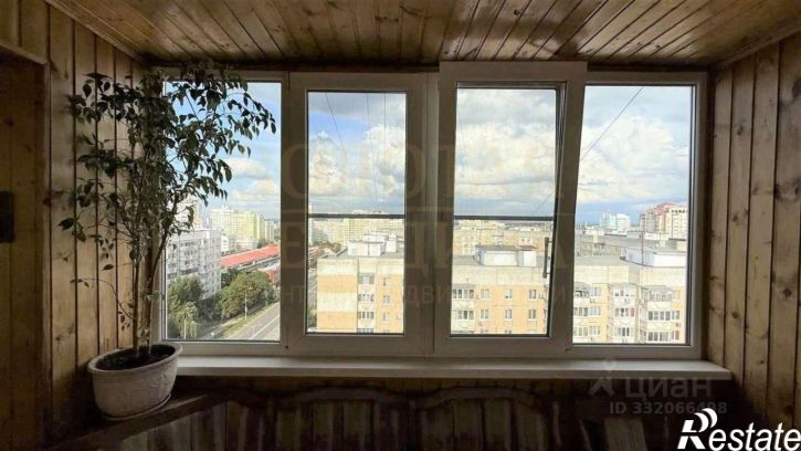 3-комн квартира улица Конева,дом 7