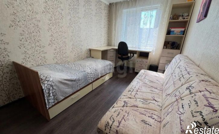 3-комн квартира пр-кт Горняков, 4,  д. 4