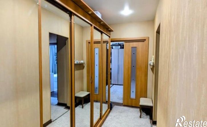 3-комн квартира Белгород, 10-й микрорайон, Спортивная улица, 1