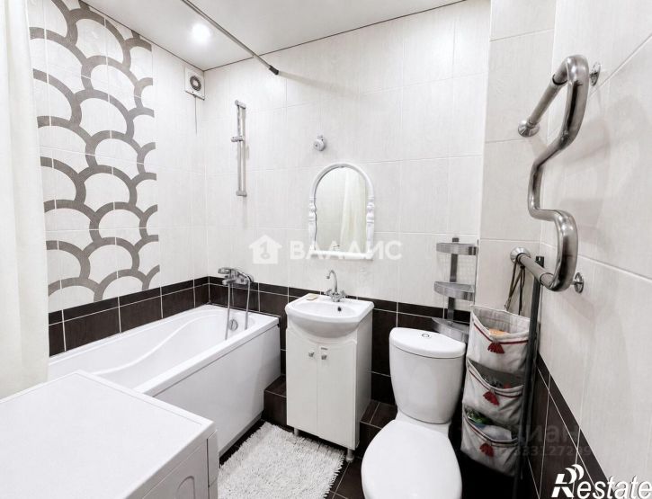 2-комн квартира Белгород, улица 5 Августа, 26