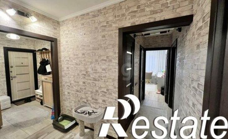 4-комн квартира улица 5 Августа, 2,  д. 2