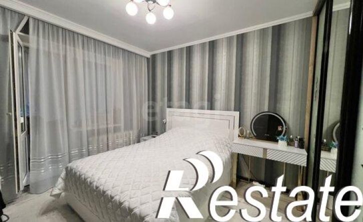 4-комн квартира улица 5 Августа, 2,  д. 2