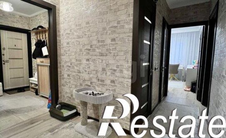 4-комн квартира улица 5 Августа, 2,  д. 2
