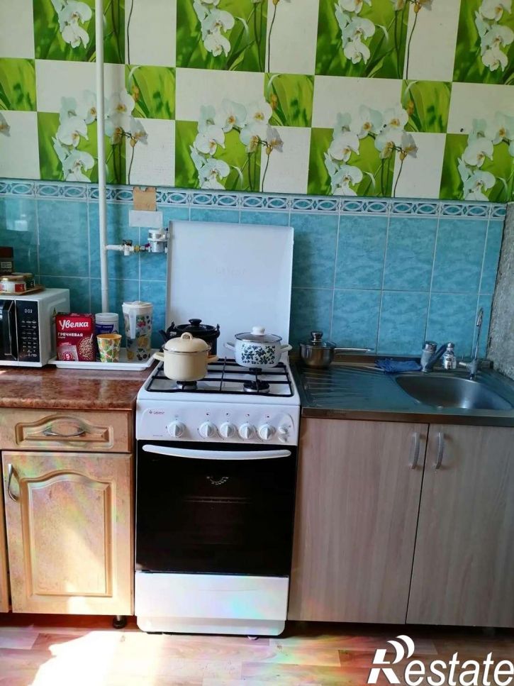 4-комн квартира улица Филиппова, 12